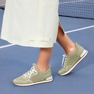 VIVAIA Mesh Slip-On Sneaker Lightweight Comfort
Walking Fashion size 6